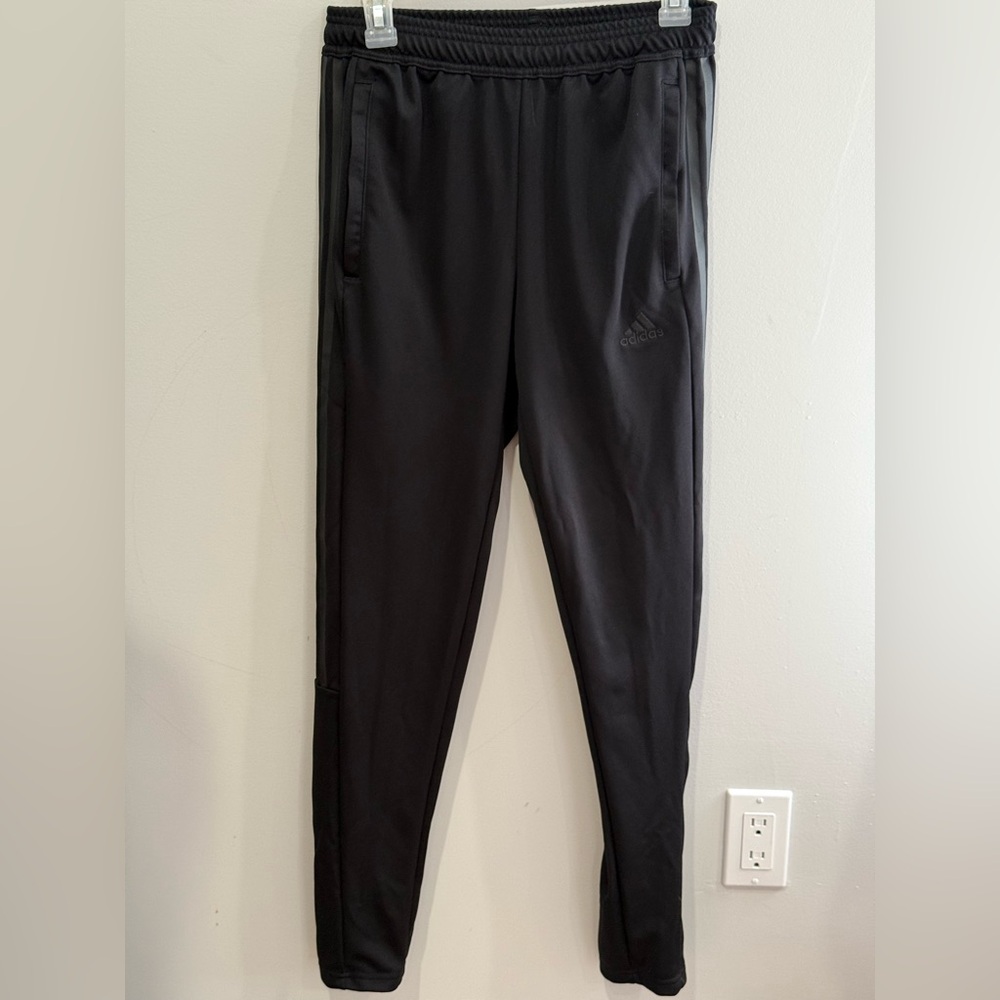 Adidas S Men's Black Track Pants w Pockets and Zipper Ankles 828